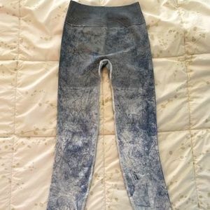Lulu Ebb to Train Tie-Dye Legging